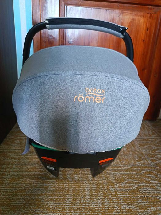 Britax Römer Baby-Safe 3 i-Size столче/кошница 0-13 кг