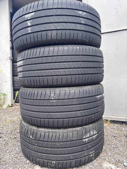 245/40/19 Bridgestone 4бр 2023