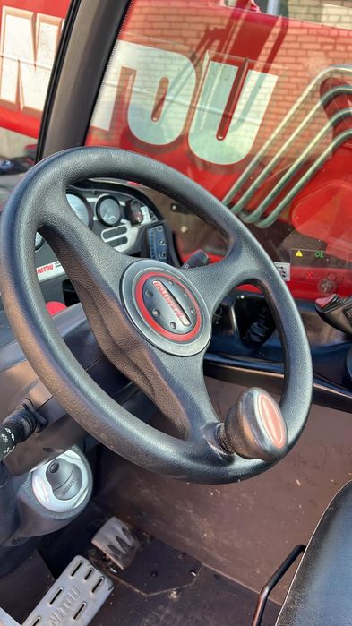 Телескопический погрузчик Manitou 932