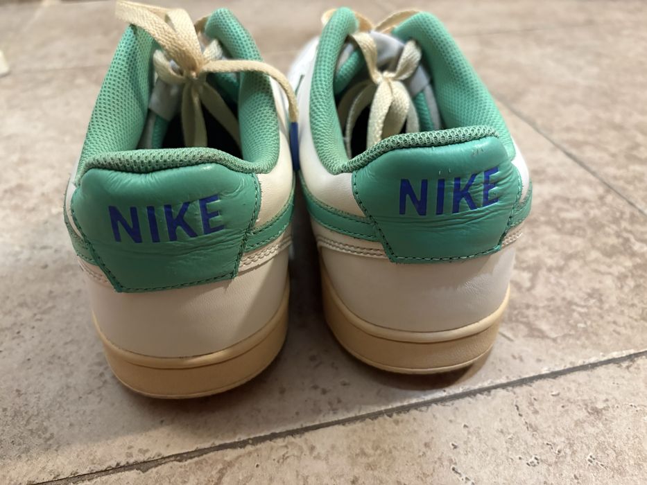 Маратонки NIKE бели