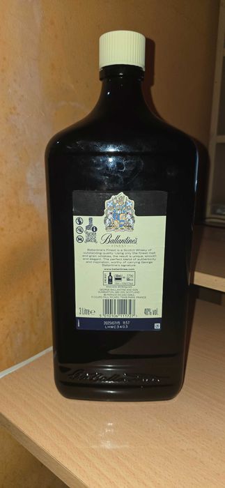 Празна бутилка уиски Ballantine's 3 литра