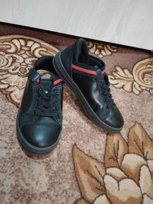 Продам кеды на мальчика