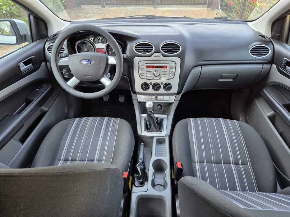 Ford Focus Facelift 1.6 Benzina 2009