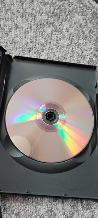 Здравейте! Продавам дискове