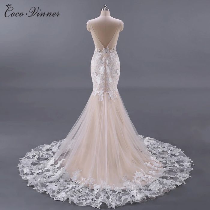 Новое свадебное платье со шлейфом