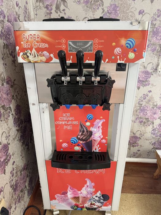 Аппарат для мороженого, фризер.