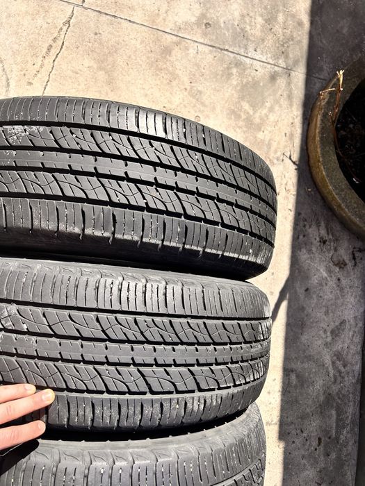 235/65/17 Kumho Grugen