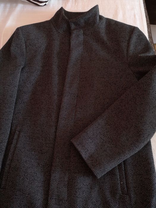 Vând haină scurtă 42-44 Zara