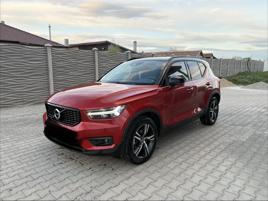 VOLVO XC40 2018 — imagine 42