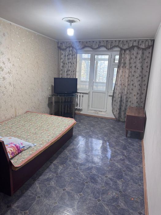 Продам 1 км кв. На 2 этаже