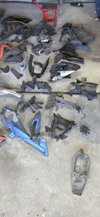 Lot piese  se dau si la bucata carene cf moto 300sr 300 nk