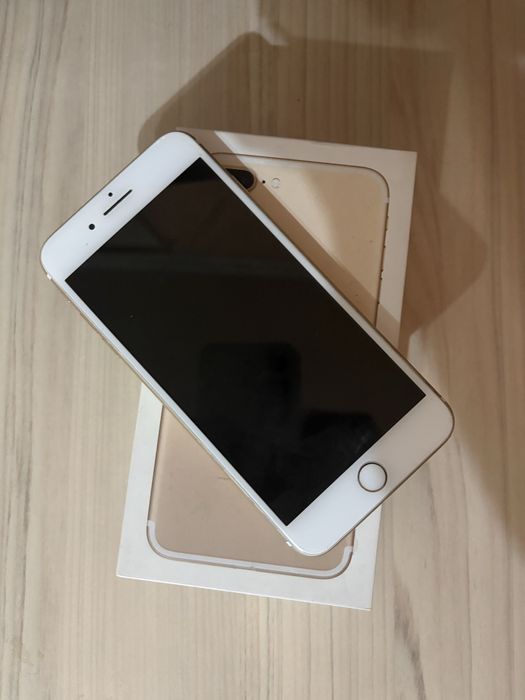 Продам 7 plus айфон 128 гб