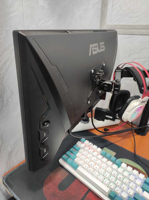 Продам 2 монитора Asus и Lg Состояние идеал