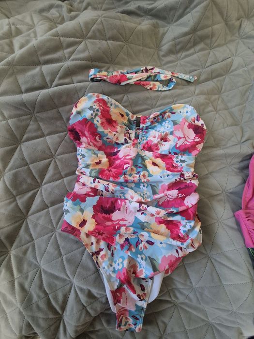 Нови цели бански