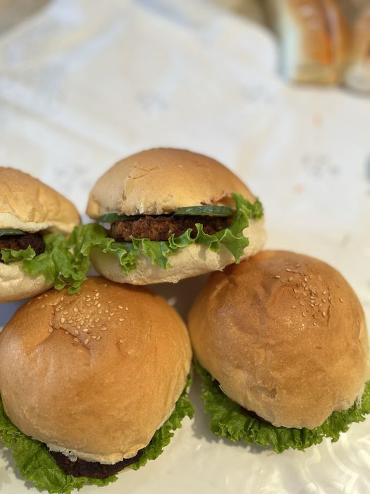 Сэндвич, хотдог, бургеры готовые