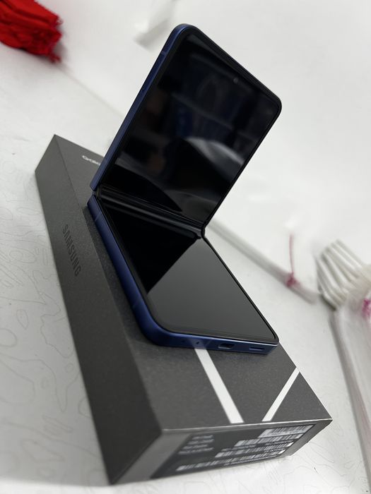 Samsung flip 7 256gb blue + ceas samsung galaxy fit 3