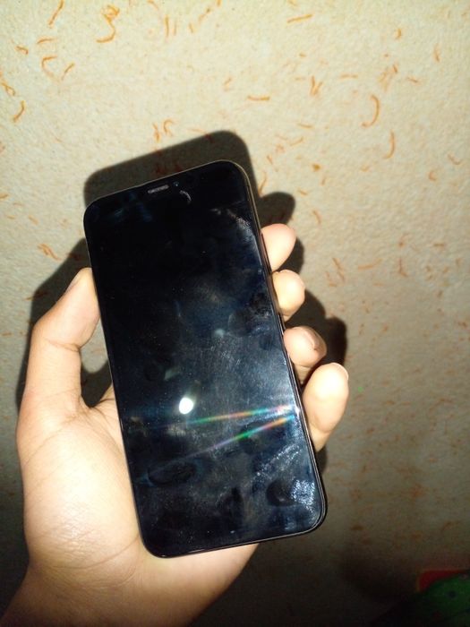 Iphone x holati rasmda