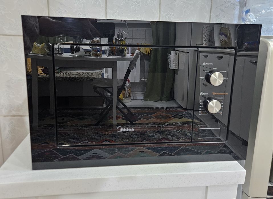 Микроволновка Midea встраиваемая бу