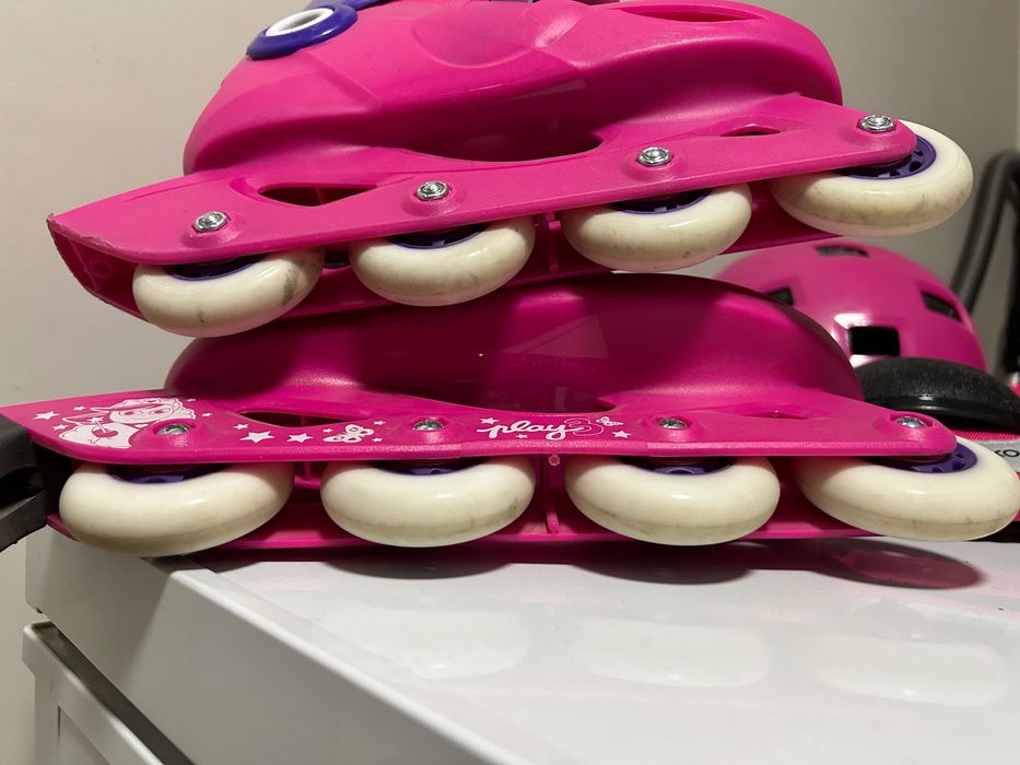 Продаю ролики для девочки в комплекте