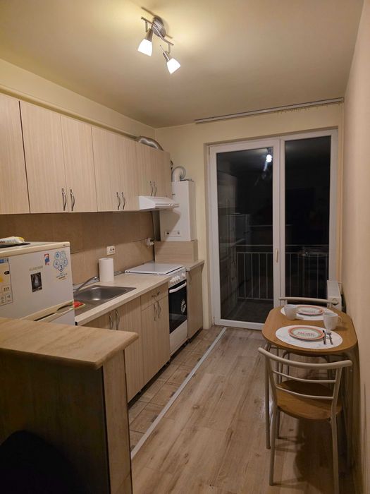 Inchiriez apartament cu o camera FLORESTI