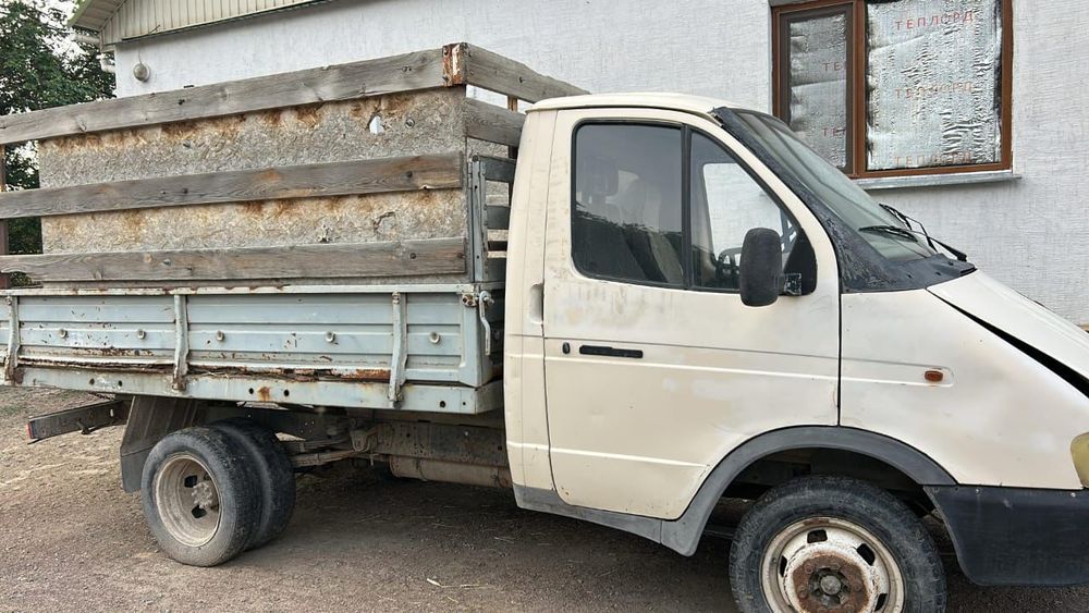 Газель продаем средный состояный