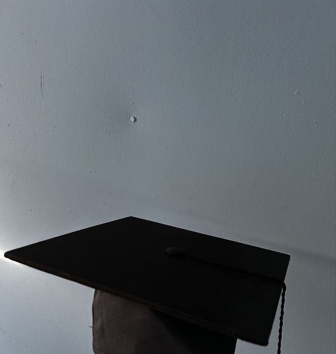 Продам шляпу выпускника