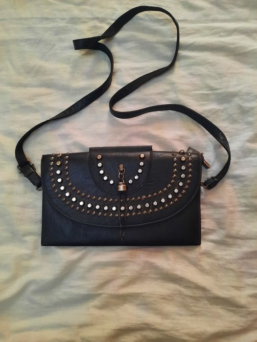 Продается женская  кожаная сумочка