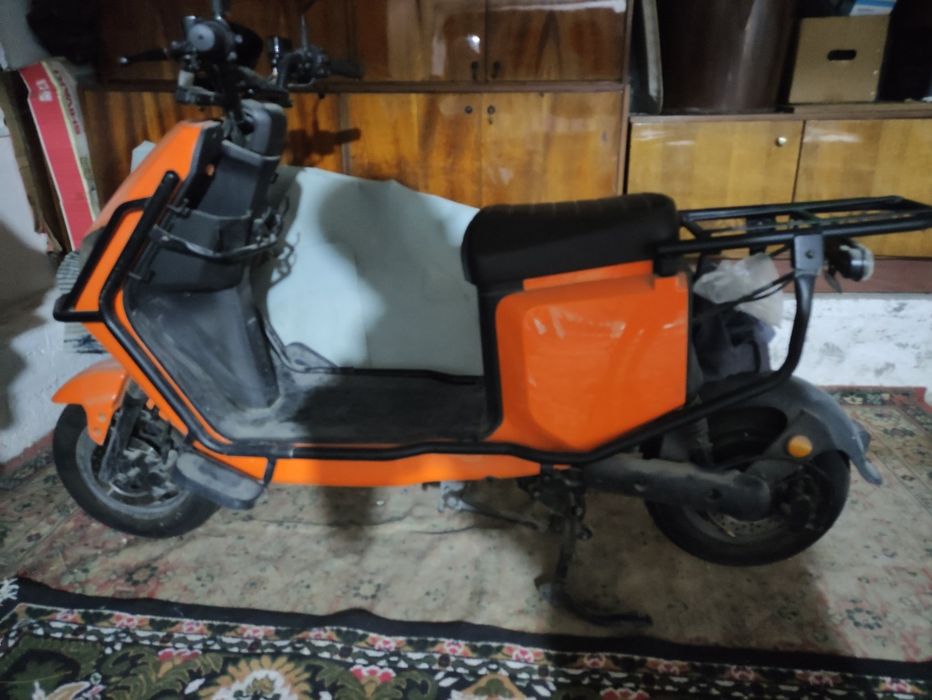 Sotiladi Elektro Skuter