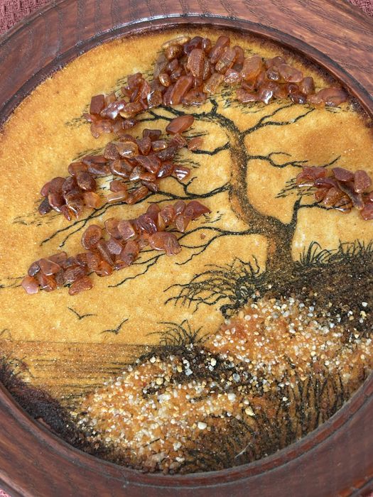 Старинна съветска картина от балтийски кехлибар