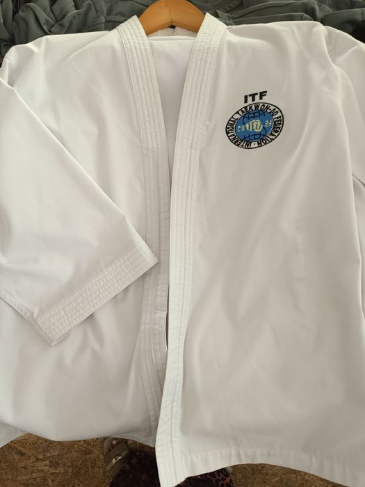 Костюм для теквандо