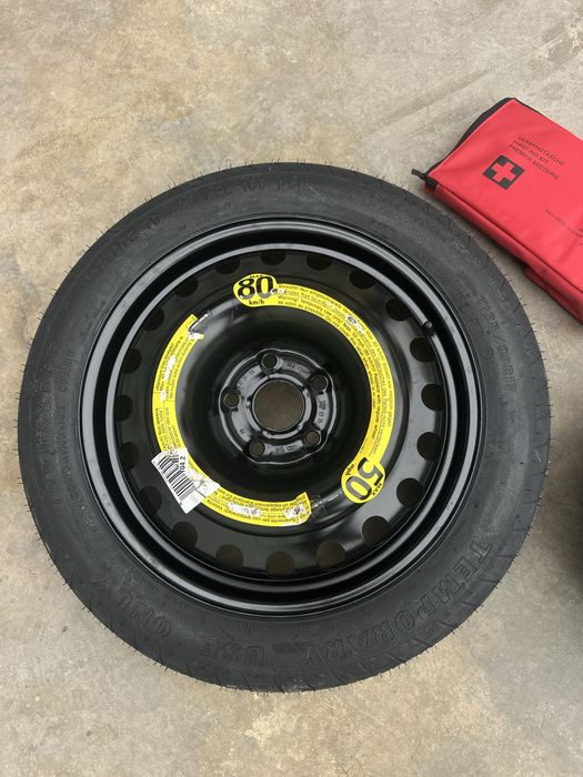 Авариен комплект Audi B7, B8 патерица 17 крик кука теглич