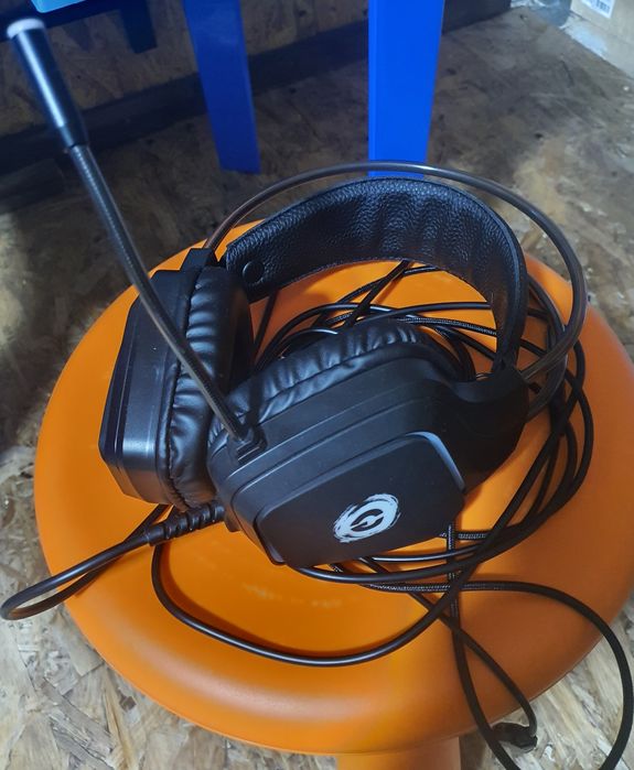 PS 4 SONY Pro, 1TB, Stare Foarte Bună! + accesorii și jocuri incluse!