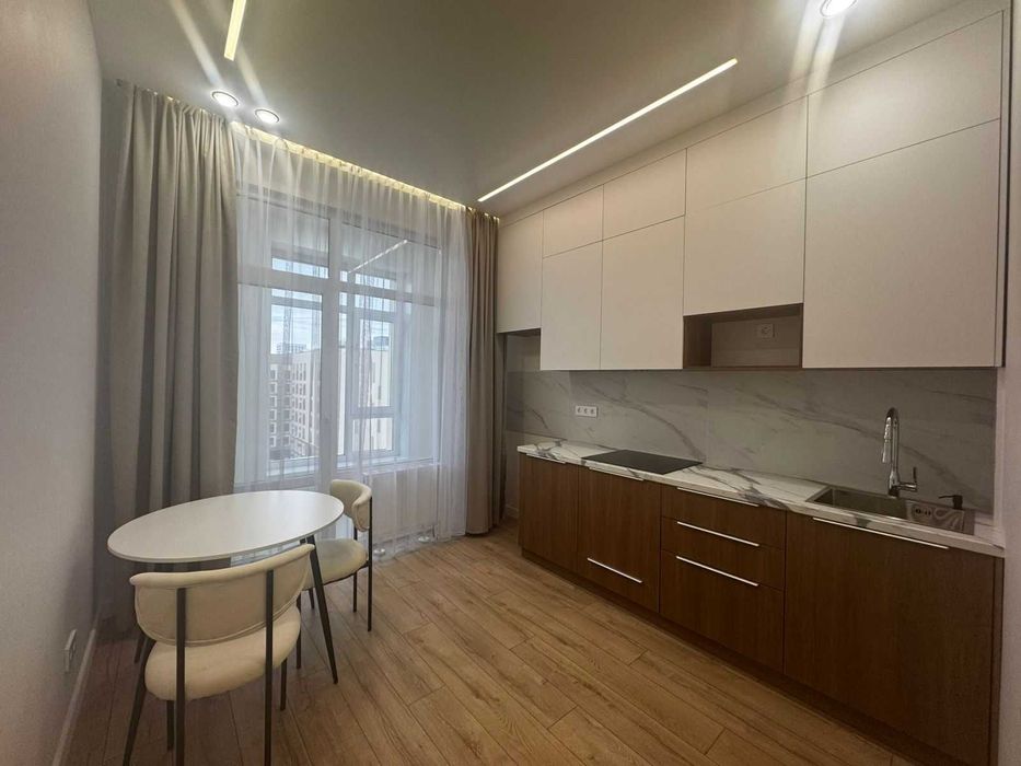 Новая двухкомнатная квартира 42 кв м в зеленом квадрате, район Нура