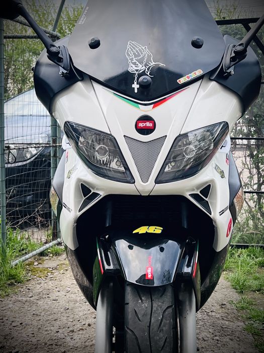 Scuter Aprilia SR max 125cm se conduce cu B