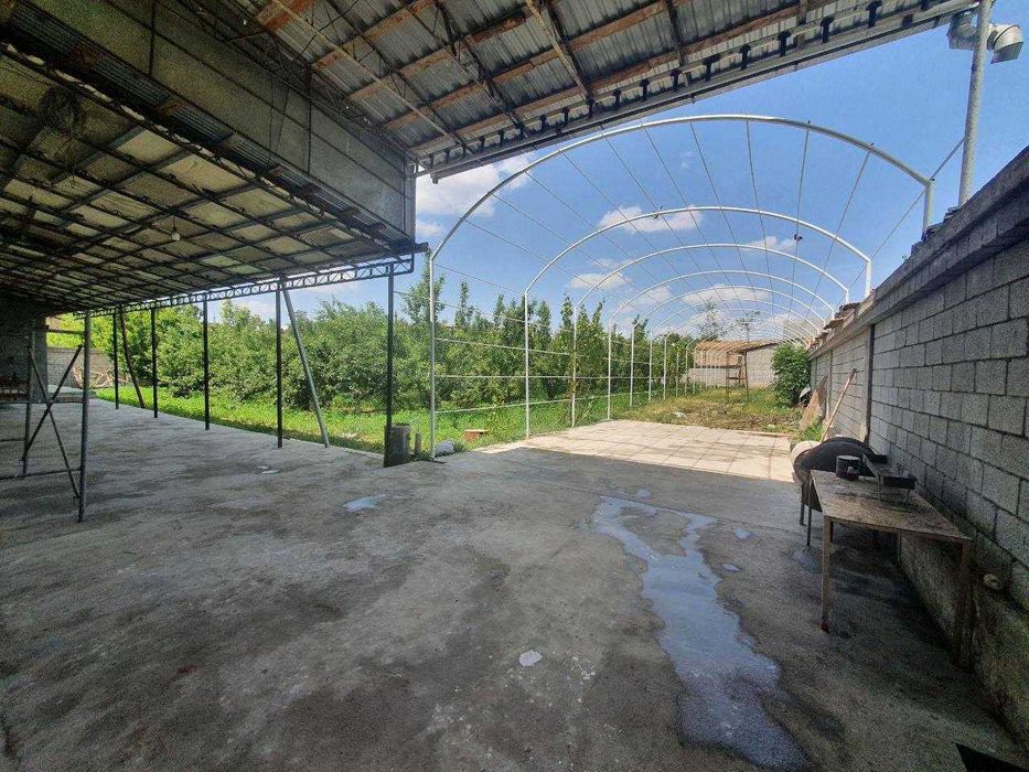 Продаётся земля 15 соток + 5 захват под строительство Учтепа центр