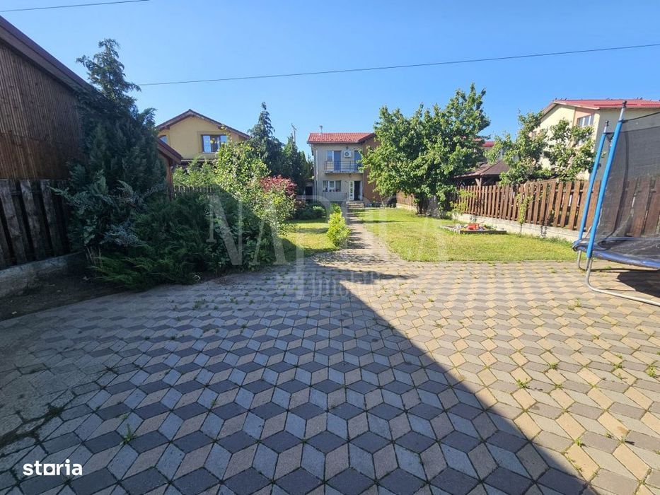 Casa 4 camere de vanzare in Floresti