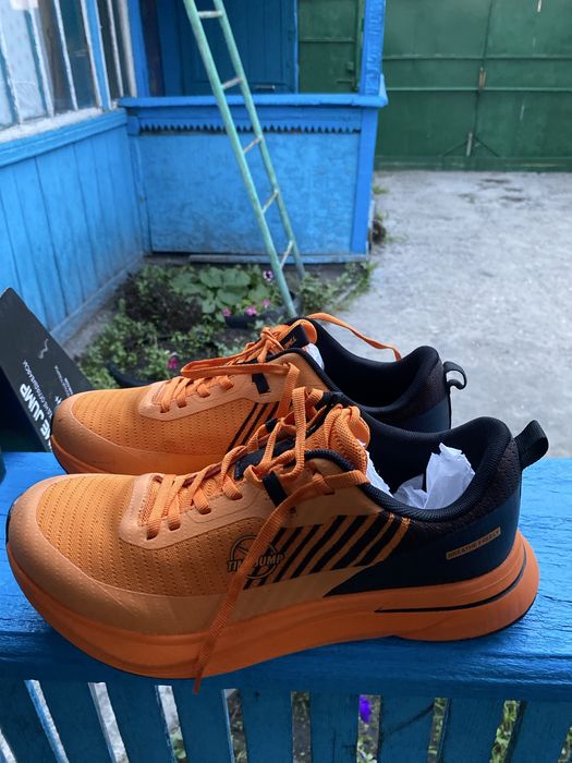 Продам кроссовки Time jump