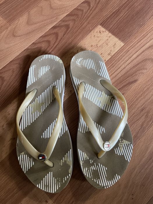 Продам вьетнамки TOMMY HILFIGER
