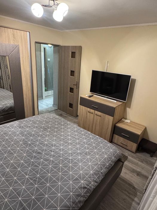 Apartament 3 camere , 2 bai , balcon inchis , 88mp , zona Alfa