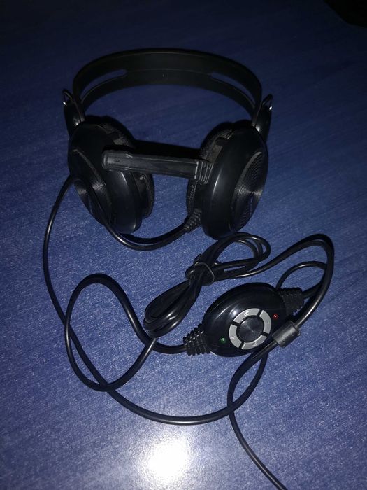 слушалки с микрофон