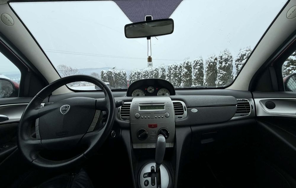 Lancia Ypsilon 1.3 Diesel  2009 | cutie automată ( cu mod manual )