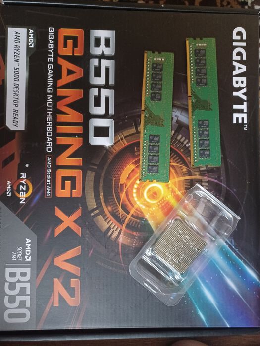 Procesor r7 5800x , placa de baza b550, 32 gb ram 2666
