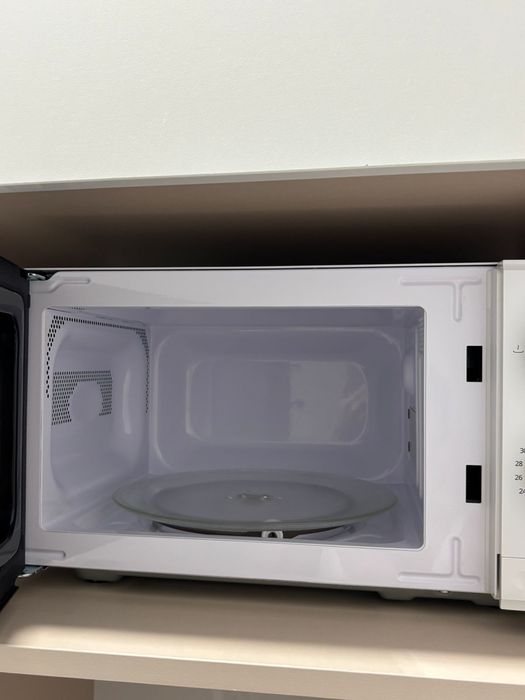 Продам микроволновую печь