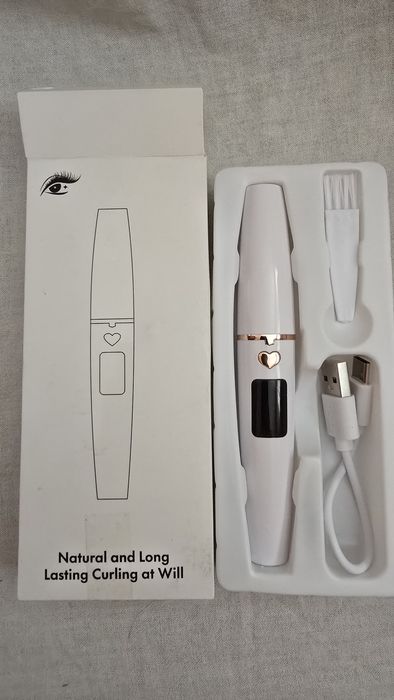 Нов модел извивачка за мигли × 8