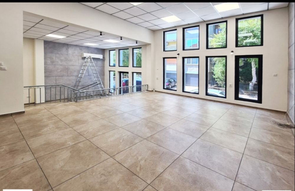 Дава се под наем Магазин в Горна Оряховица - 85 кв.м за 510 € - Снимка #2