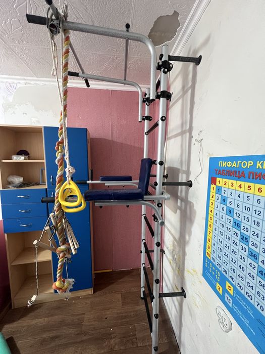 Продам шведскую стенку.