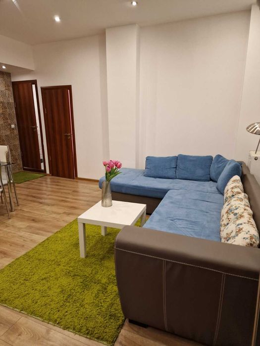 Дава се под наем Тристаен апартамент в София, Витоша - 100 кв.м за 561 € - Снимка #3