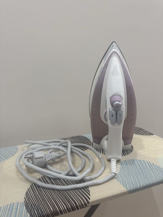 Продается утюг BRAUN