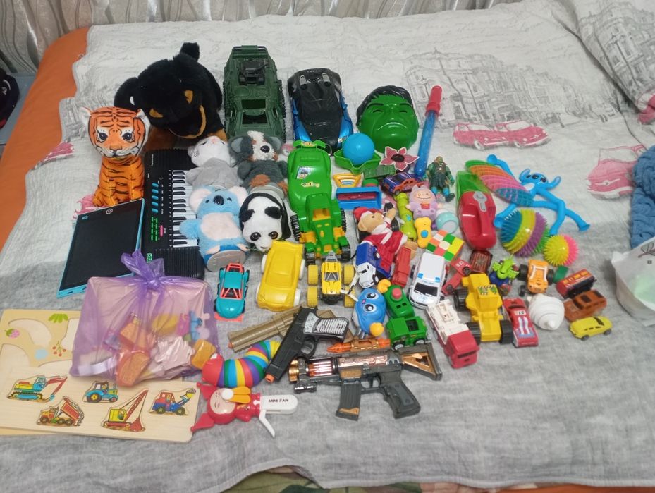 Продам игрушки срочно