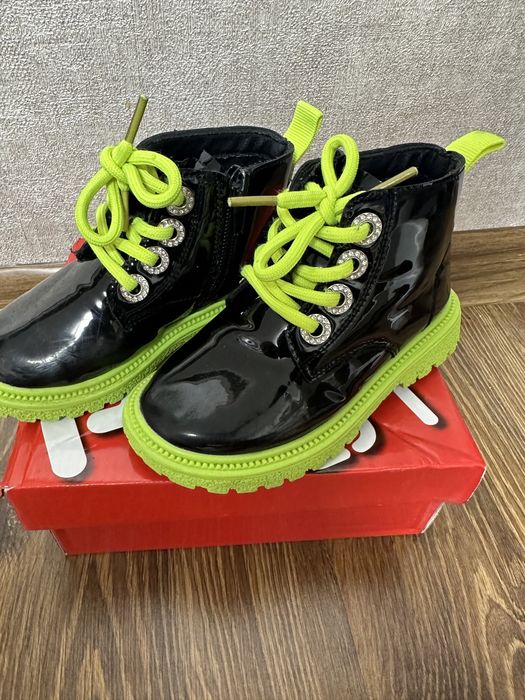 Сапоги на девочку весна